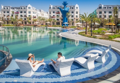 Bể bơi cảnh quan tại Vinhomes Bắc Luân Móng Cái