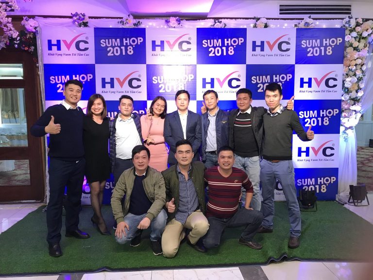 Tưng bừng và ấm áp với tiệc tất niên của HVC năm 2017