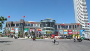 HVC finishes art ice rink at  Vincom Da Nang shopping mall