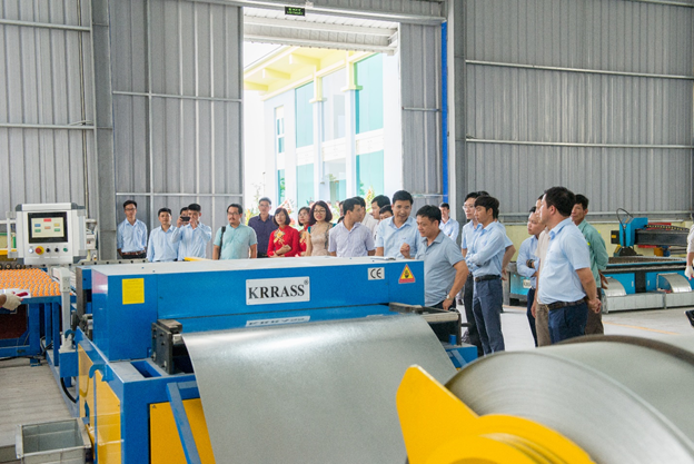 Công nghệ dây truyền máy móc hiện đại để sản xuất ra các sản phẩm chất lượng cao