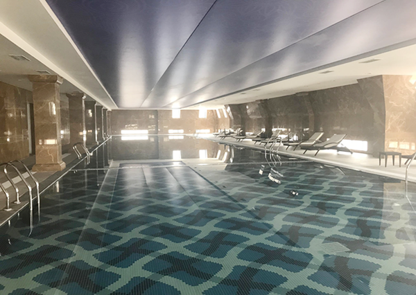 Khu nhà câu lạc bộ phân khu với tiện ích 5* như GYM, bể bơi, nhà hàng, siêu thị góp phần mang đến cuộc sống đẳng cấp