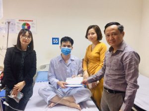 HVC Group ủng hộ cán bộ, công nhân viên mắc bệnh hiểm nghèo